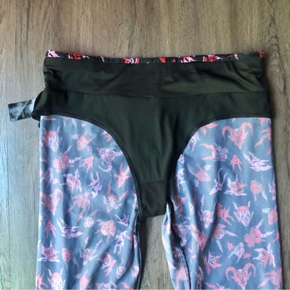 KILLSTAR Devilish Leggings Womens Size XXL Black Red Mesh Pants Witchy Goth Fun - Picture 9 of 12